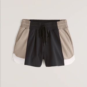 NWT Abercrombie & Fitch YPB Lined Running Shorts Size L in Onyx Colorblock